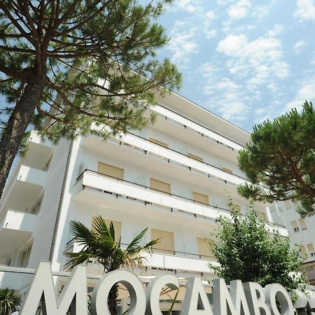 Hotel Mocambo Milano Marittima Exterior photo